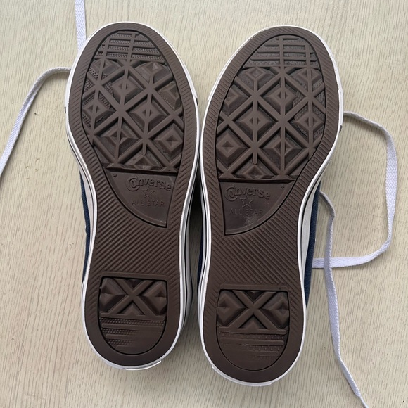 Converse sneakers - Picture 2 of 5